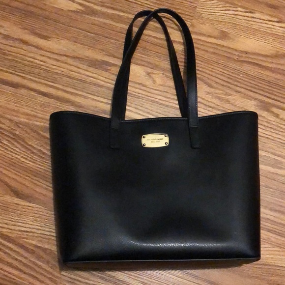 Michael Kors Purse - Picture 1 of 3